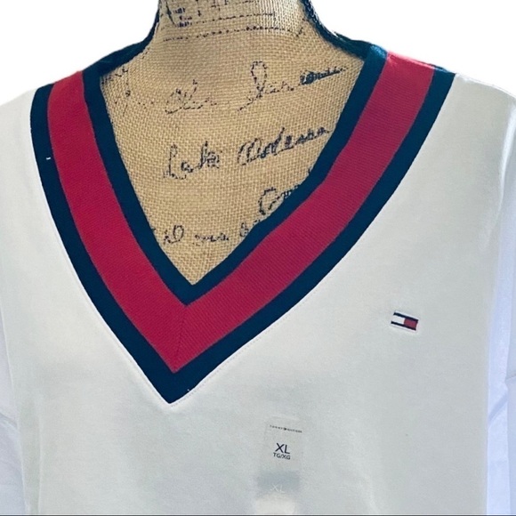 TOMMY JEANS Boxy Cropped Sweatshirt XL.… White by Tommy Hilfiger… - Picture 8 of 8